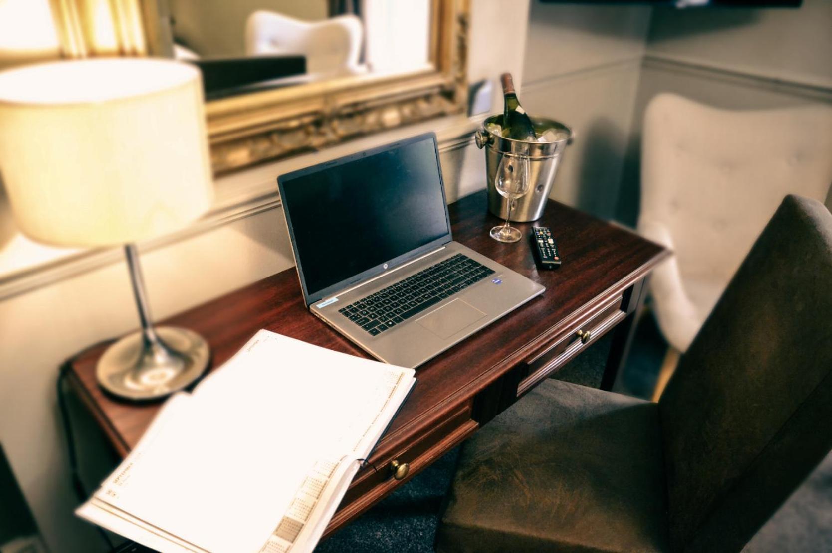 Brackenborough Hotel Лаут Екстер'єр фото